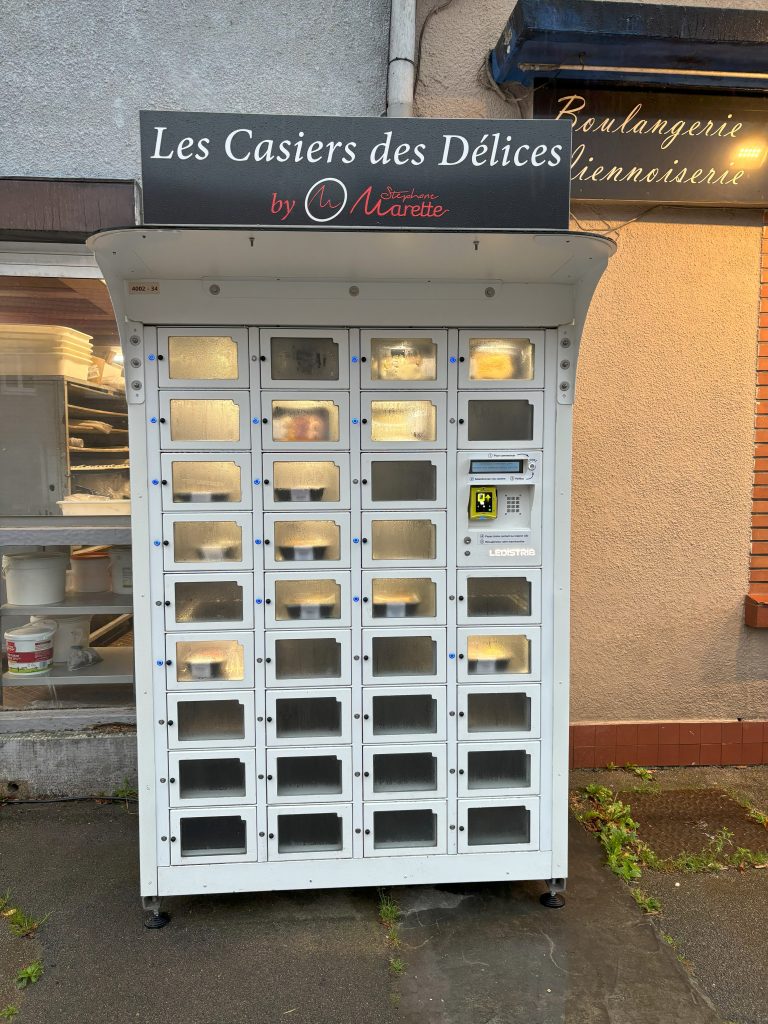 ACHAT ET LOCATION DE DISTRIBUTEURS AUTOMATIQUES ALIMENTAIRE A CASIERS A LYON EN RHONE-ALPES