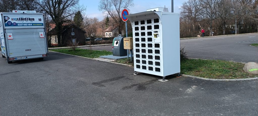 Livraison et installation d’un distributeur casiers traiteur à Eloi dans le territoire de Belfort