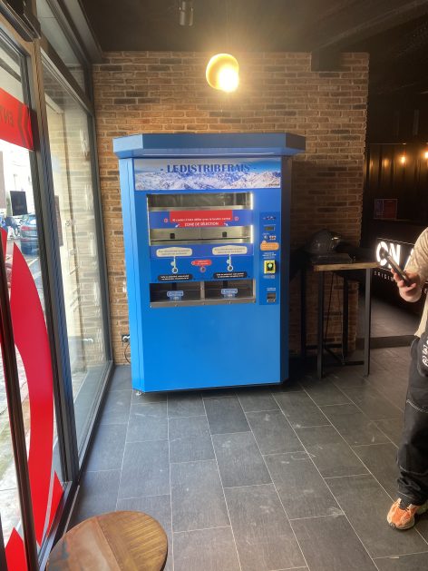 Livraison et installation d’un distributeur automatique de produits frais à Paris en Ile-de-France