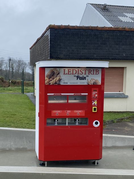 Livraison et installation d’un distributeur automatique de pain à Pencran dans le Finistère