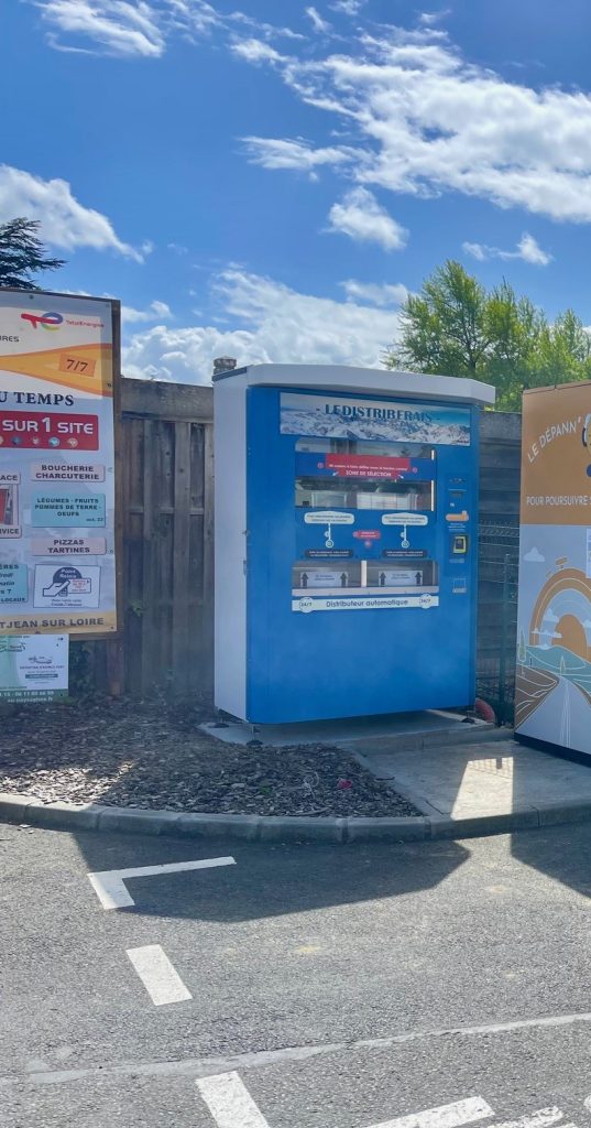 ACHAT ET LOCATION DE DISTRIBUTEURS AUTOMATIQUES ALIMENTAIRE A CASIERS A LYON EN RHONE-ALPES