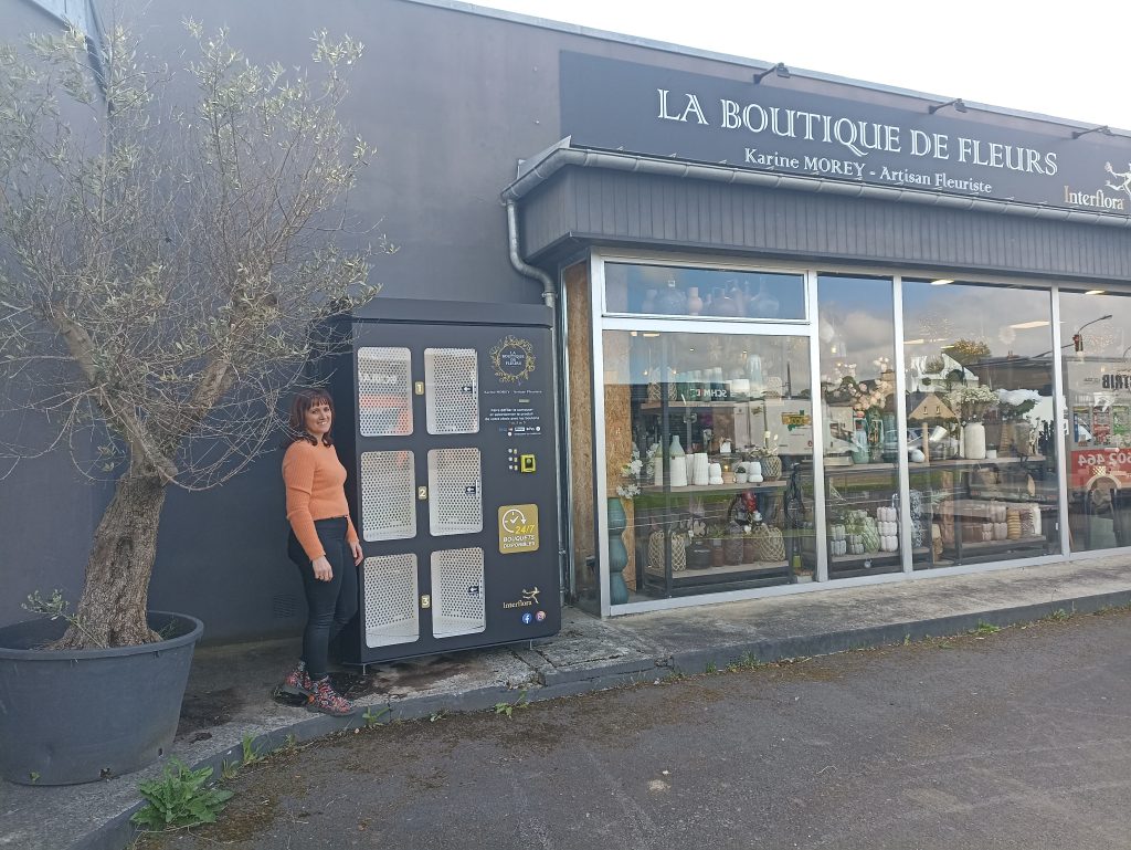 Livraison et installation d’un distributeur automatique de fleurs à Bayeux dans le Calvados