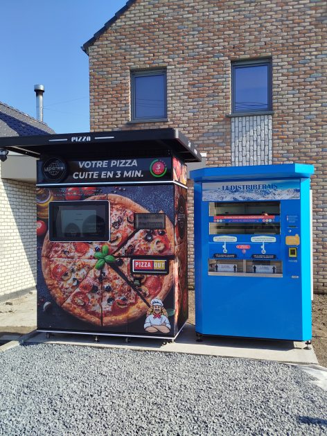 Installation distributeur de produits frais et distributeur de pizzas à Pommeroeul en Belgique