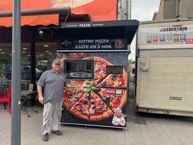 Livraison et installation d’un distributeur de pizzas à Fourmies dans le Nord