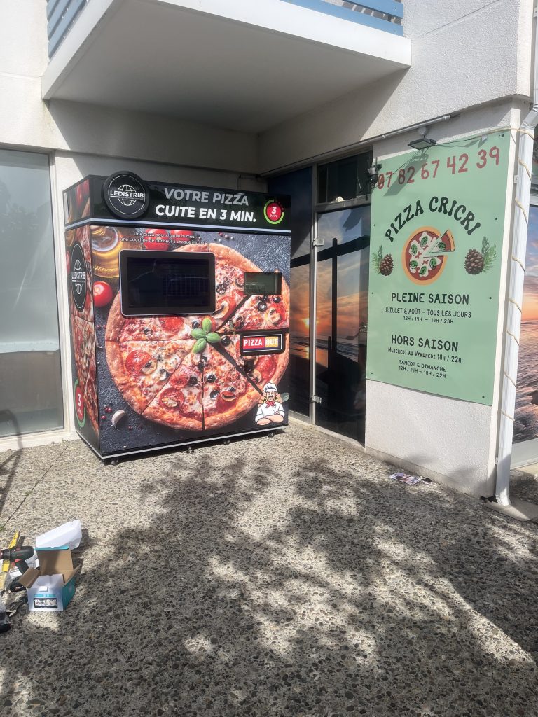 LANDES : Livraison et Installation d’un distributeur de pizzas à Biscarosse