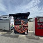 LOIRE : Livraison et installation d’un distributeur automatique de pizzas à Meylieu .